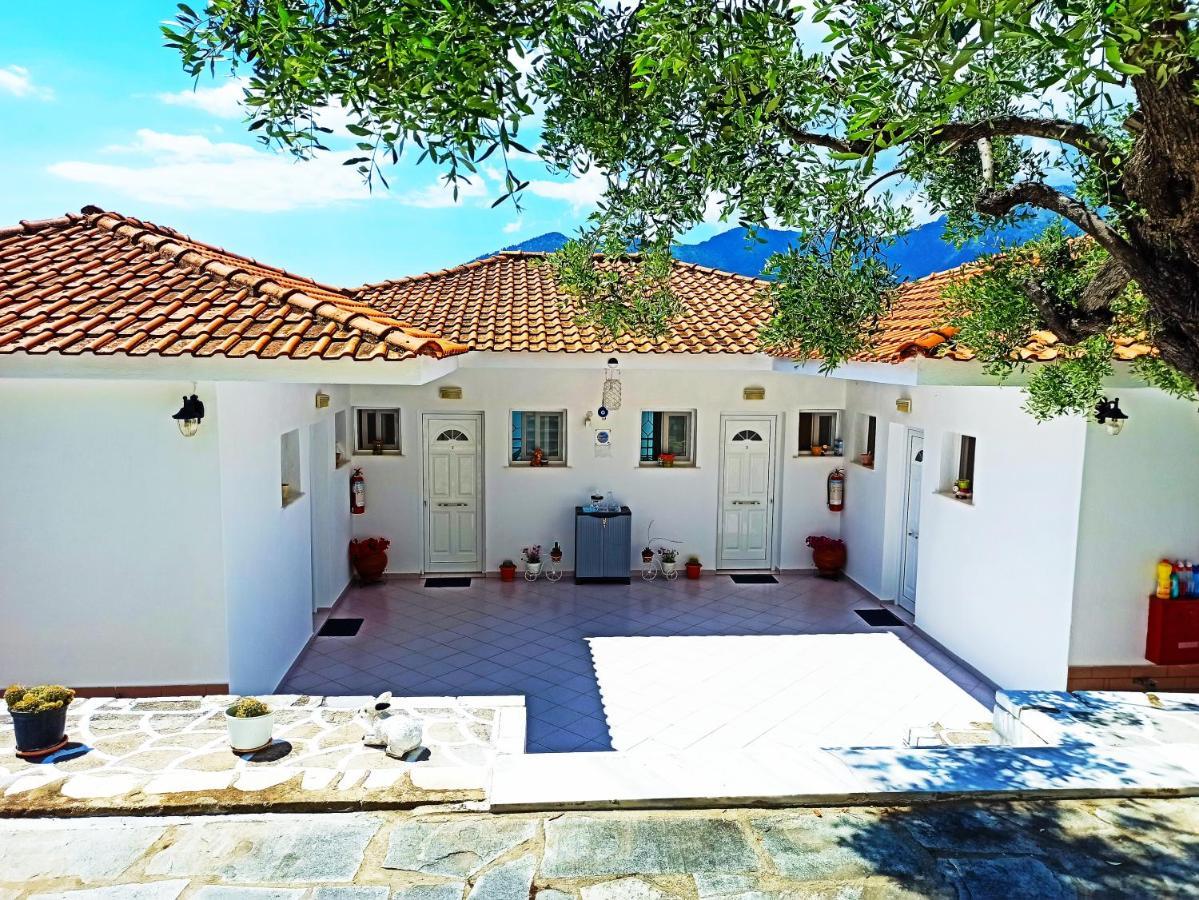 Studios Maria Chrysi Ammoudia Luaran gambar