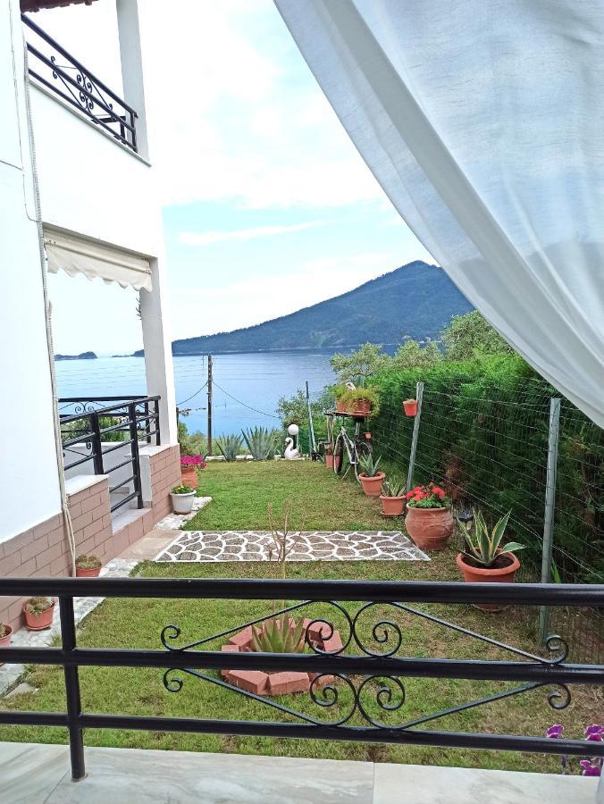 Studios Maria Chrysi Ammoudia Luaran gambar
